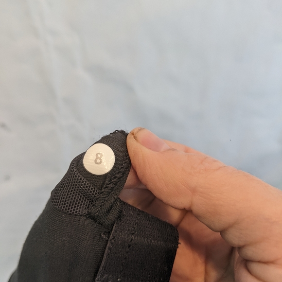 Lululemon Contour tank size 8 in EUC - Picture 11 of 11